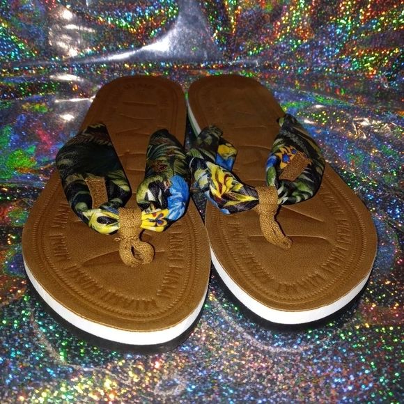 🎉Robin Ruth Miami Tropical Print Flip Flops - Picture 3 of 8